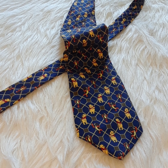 *POOH* WINNIE THE POOH NECKTIE 💙💛💙 - Picture 6 of 10